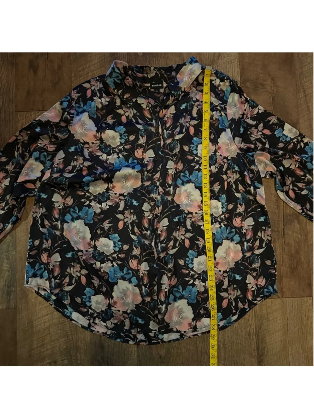 Women's Torrid Floral Button Down Shirt 2X Black Pink Blue Summer